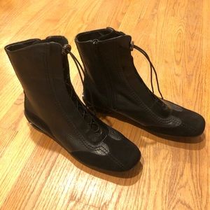 Asgi leather boots, excellent condition